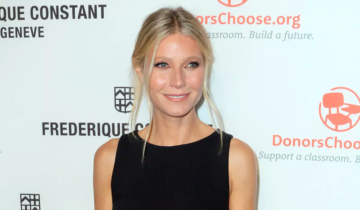 Stephen Spielberg mengerjakan pengendali video di perkahwinan Gwyneth Paltrow