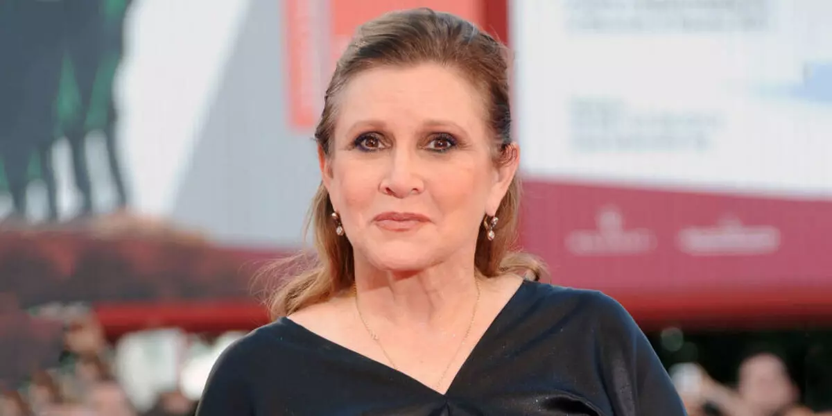 Carrie Fisher is hospitalized in critical state after a heart attack