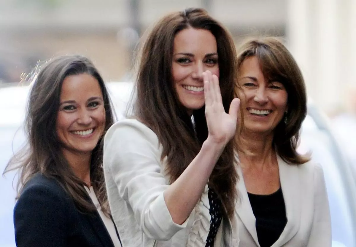 UDade Kate Middleton Pippa waba umama okwesibili 63990_1