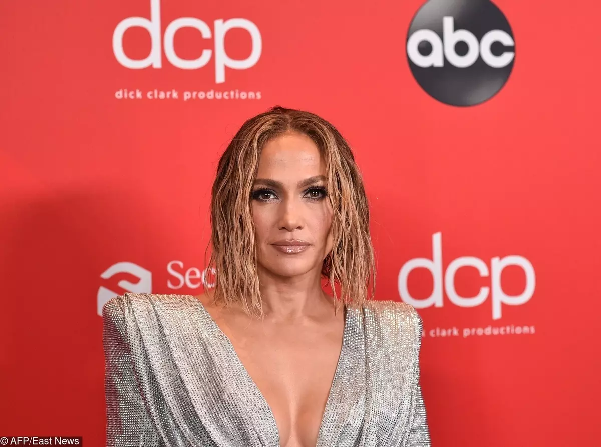 Jennifer Lopez ya rikitar da rashi na Oscar don "Strobsche"