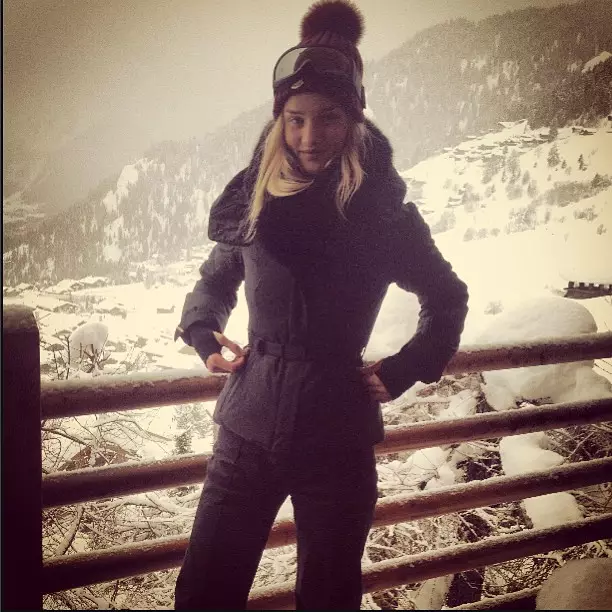 Twitteris tähed: Rozy Huntington-Whiteley naudib talvel ja Heidi Klum kolis suvel 66424_4