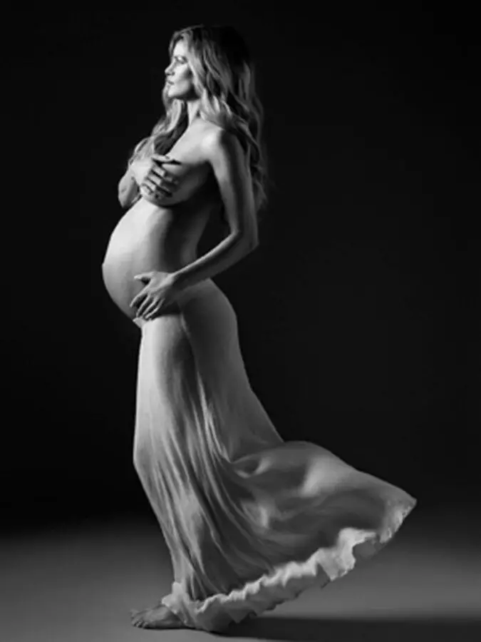 Gravid Marisa Miller i magasinet Allure