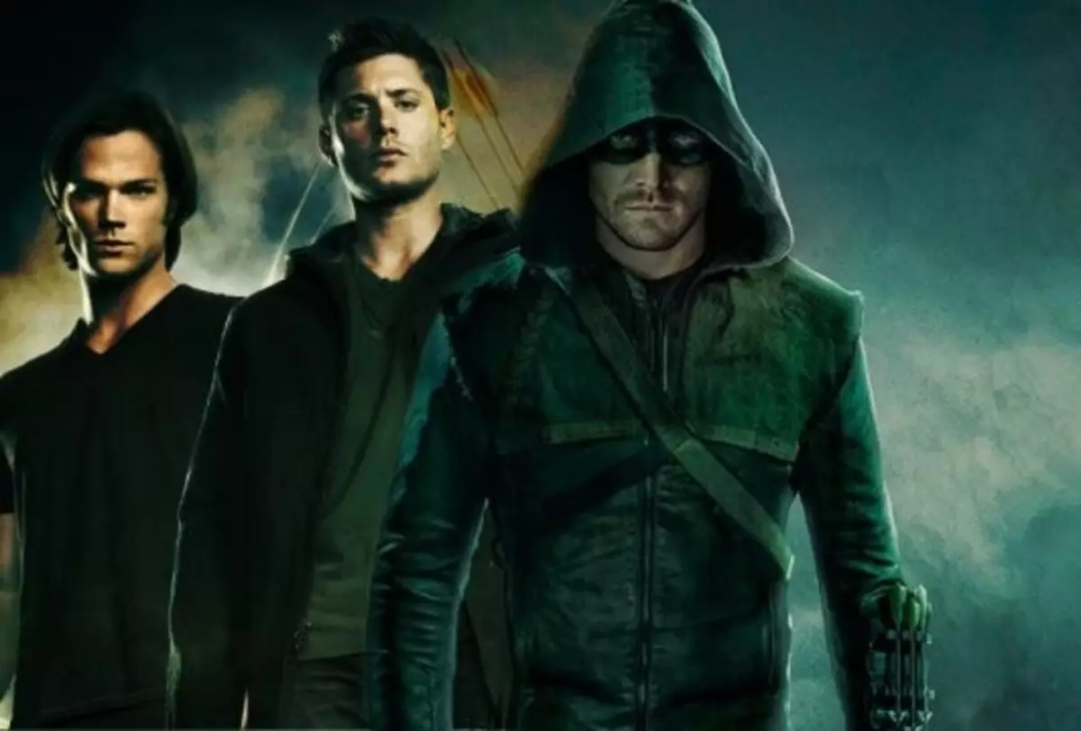 Stephen Amell quer ver as "flechas" do crossover e "sobrenatural"