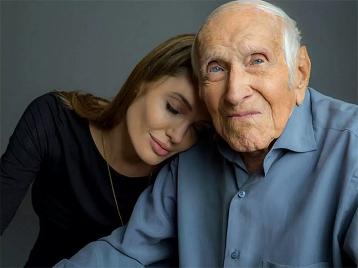 געשטארבן "דורכפאַל" Louis Zamperini