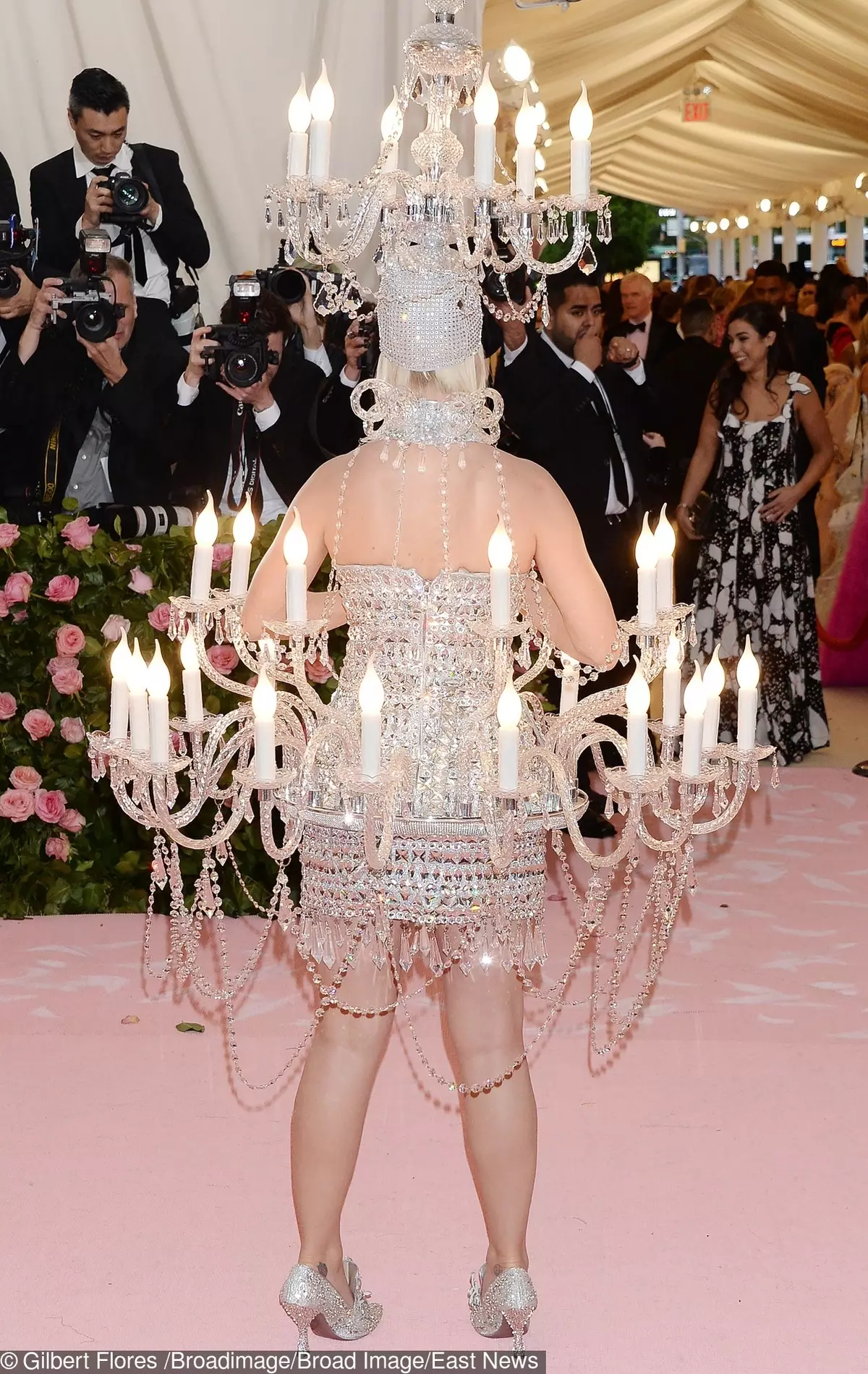 Creative follia: gli abiti più strani e ridicoli delle stelle su Met Gala 2019 69137_15