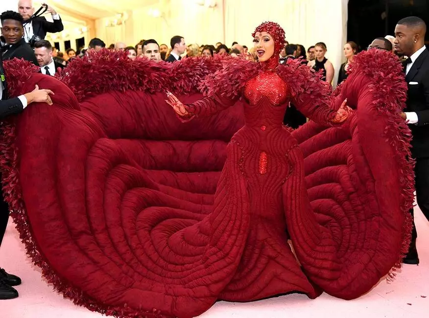 Creative Madness: De Strangest og Latterlige Outfits af stjernerne på Met Gala 2019 69137_19