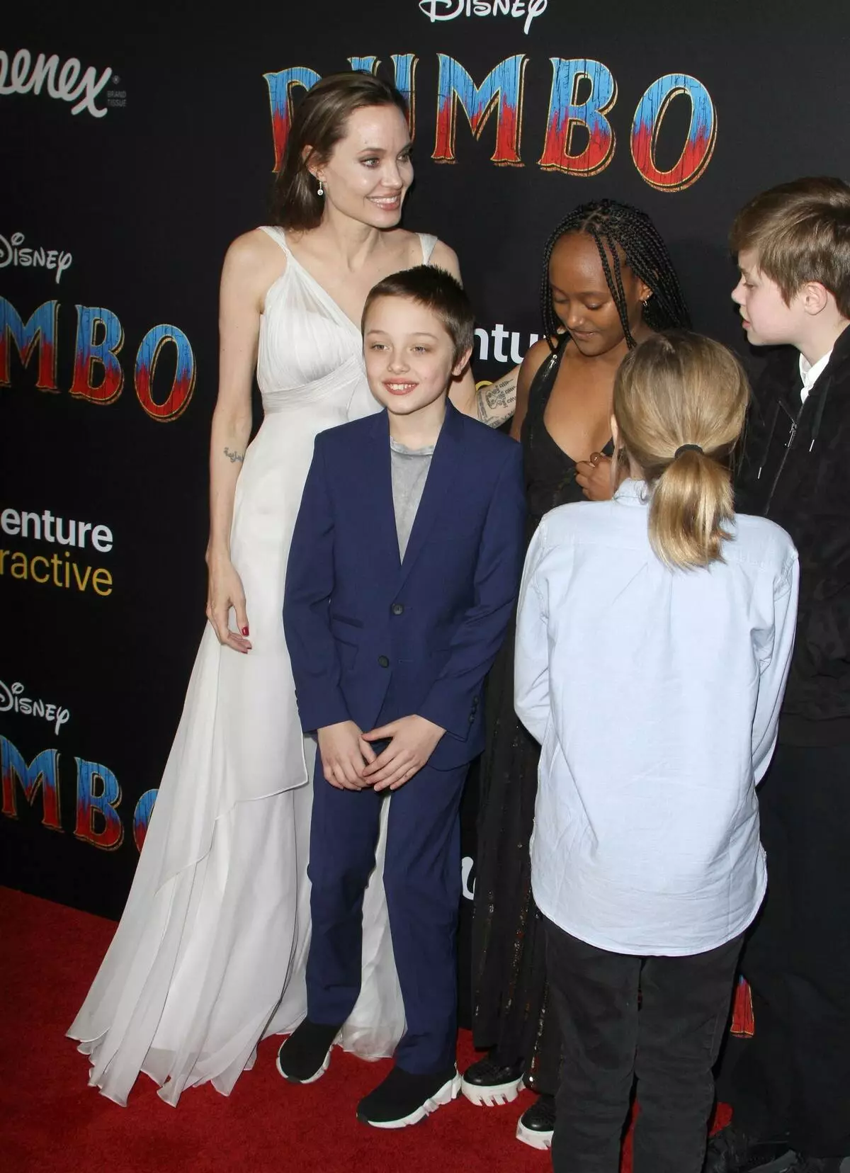 Angelina Jolie กับเด็ก Colin Farrell, Eva Green และดาวอื่น ๆ ที่ปฐมทัศน์ของ 