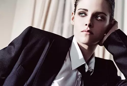 Út Kristen Stewart nei Emma Watson: 10 opblaasde aktrisees, dy't allinich prachtich uterlik besparret 70042_1