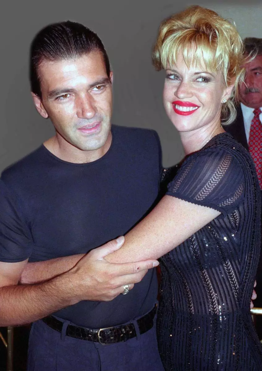 Antonio Banderas Hais txog kev sib raug zoo nrog Melanie Griffith: 