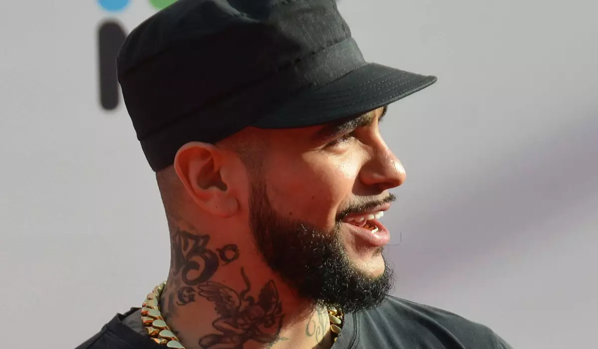 Timati ta cire sheqa daga mahalarta "Ma'amalan": "Kuna da hadaddun?