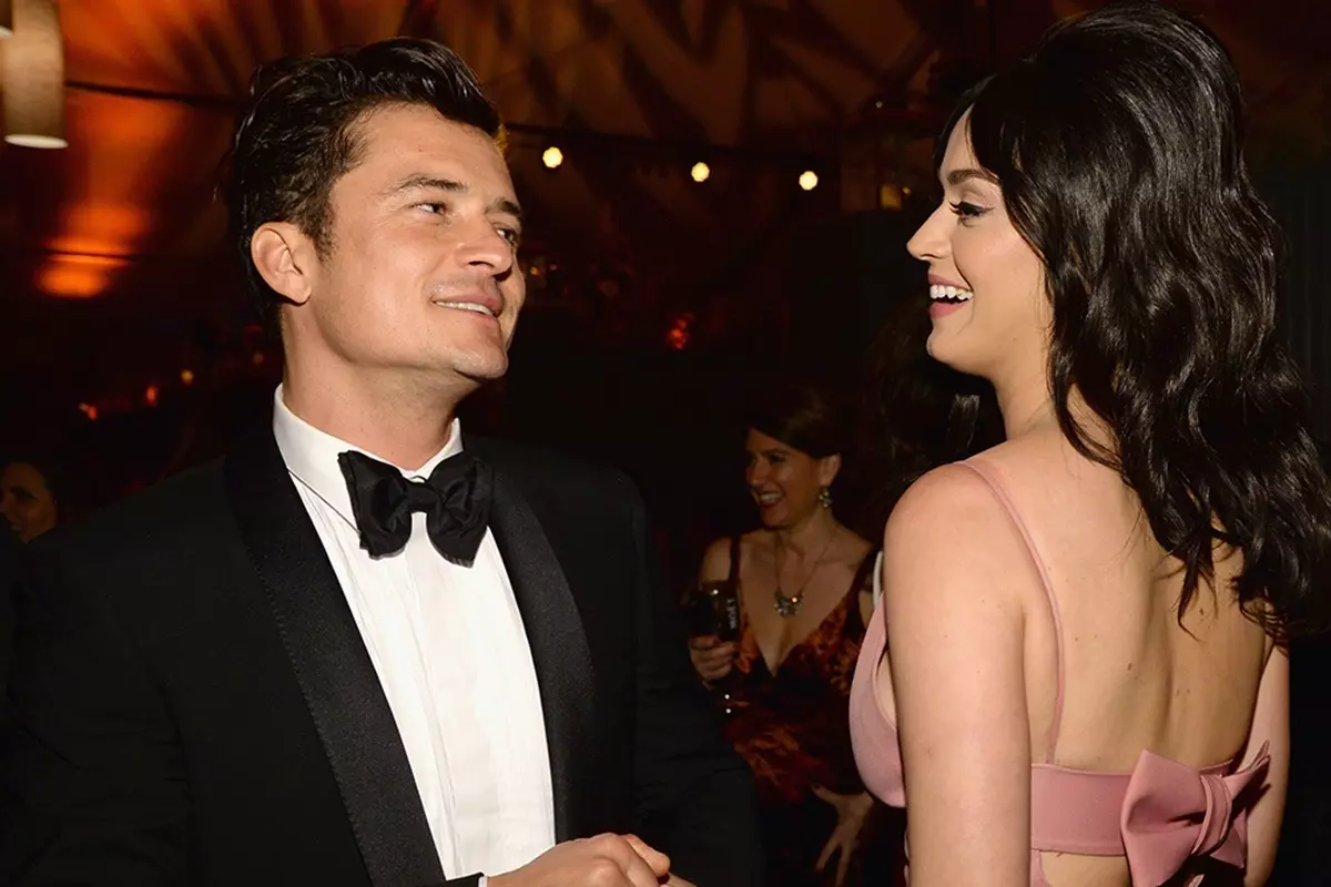 Katy Perry და Orlando Bloom ერთად ეწვია ed shiran კონცერტი