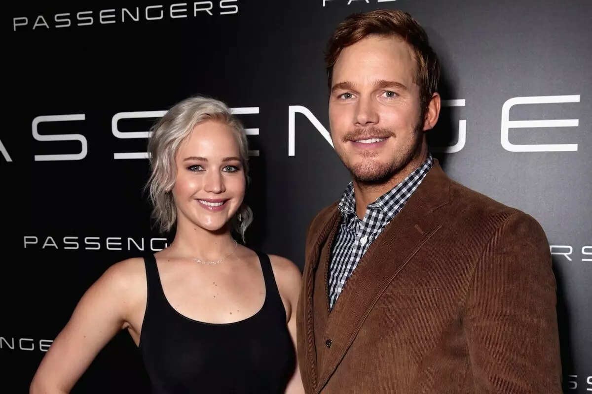 Jennifer Lawrence akuzita pri adiaŭo de Chris Pretta kaj Anna Faris