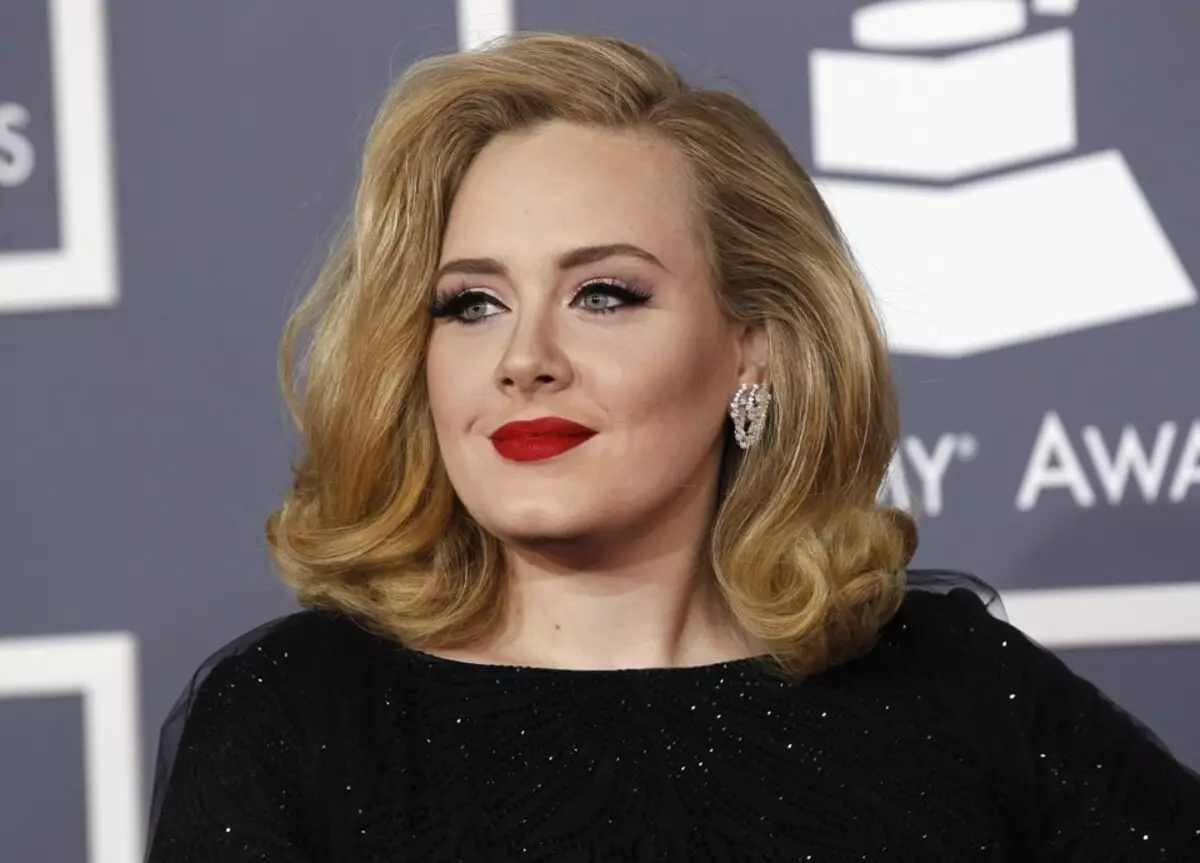 Adele kin it fjirde album net opnimme, om't "te lokkich"