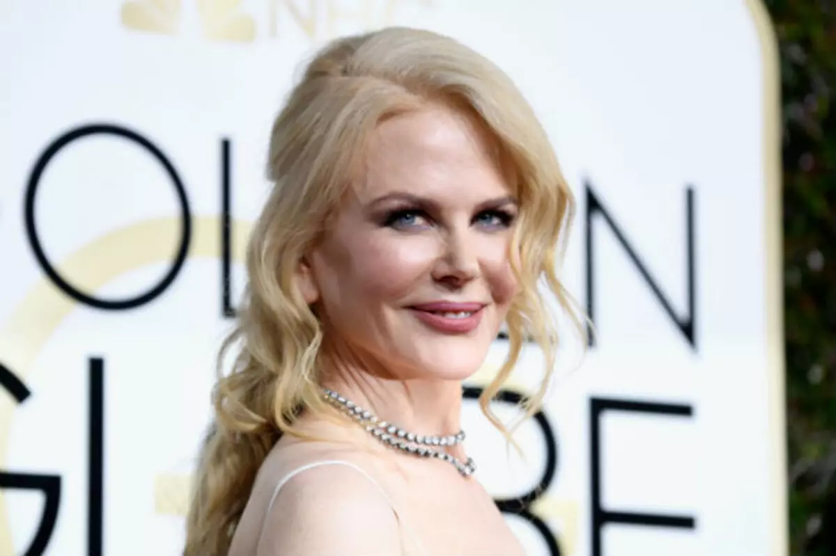 Nicole Kidman se shromáždil k psaní autobiografie