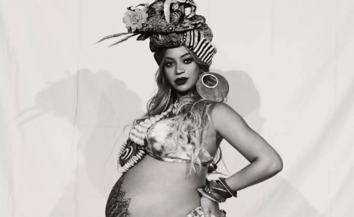 Beyonce egizaklar tug'ilishi arafasida partiyani tashkil etdi