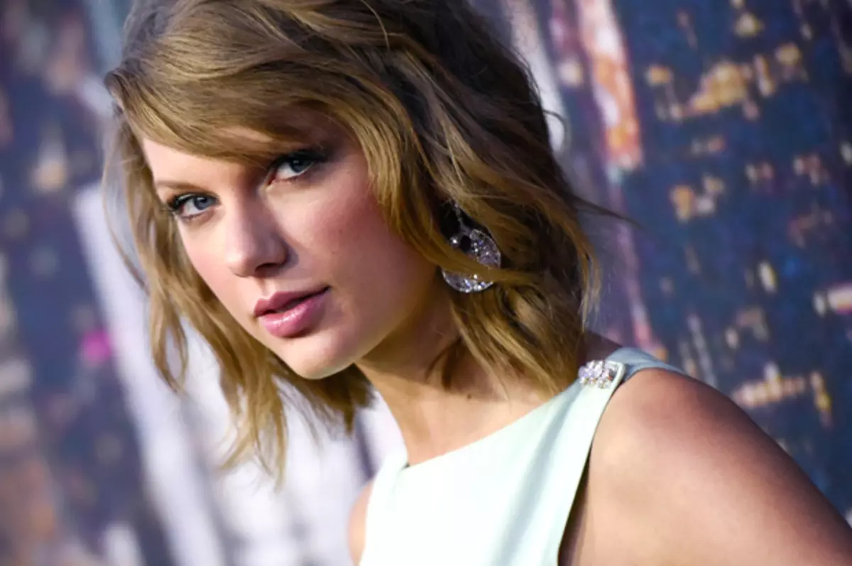 Taylor Swift prepárase para lanzar un novo álbum no outono de 2017