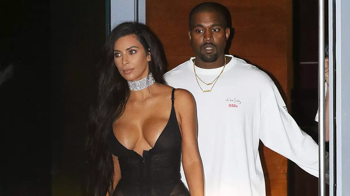 Kim Kardashian un Kanye West izlaida apģērbu kolekciju bērniem