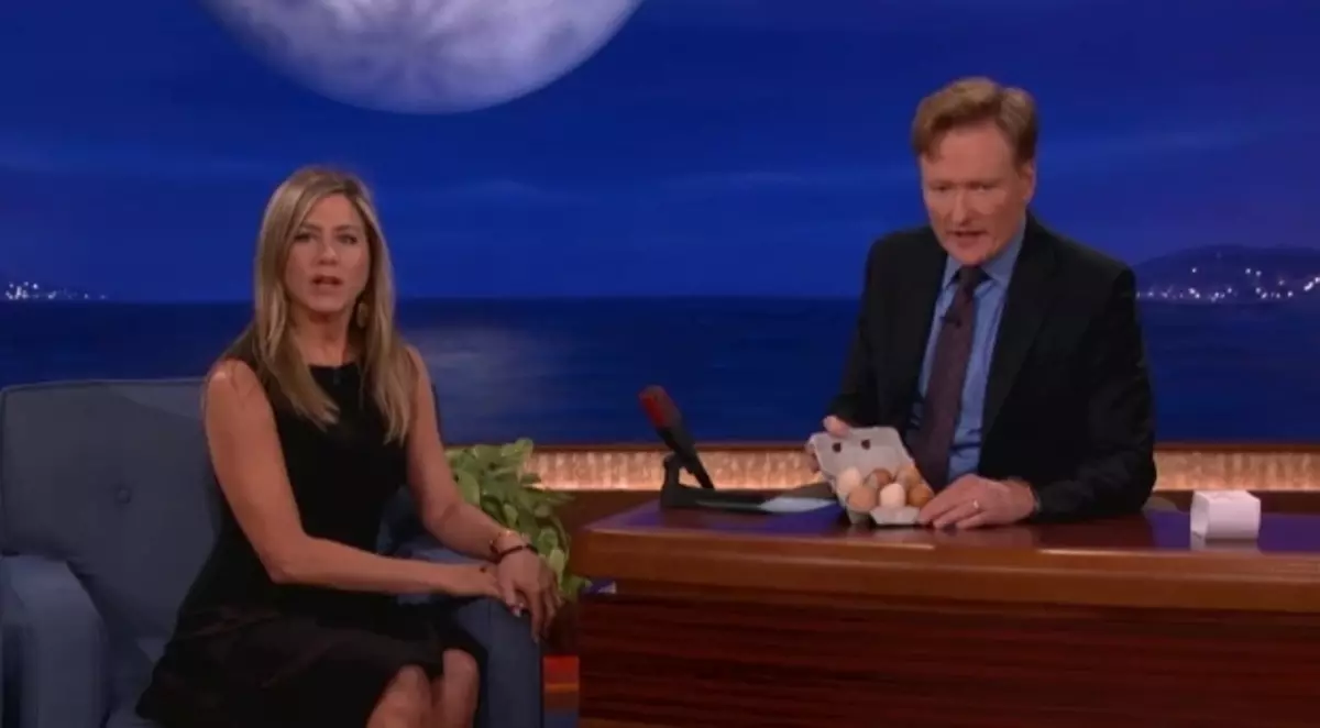 Jennifer Aniston en el show conan O'Brian