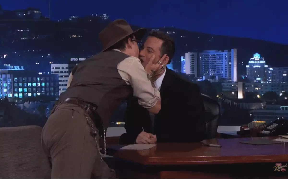 A Johnny depp pa akuwonetsa Jimmy Kimmel