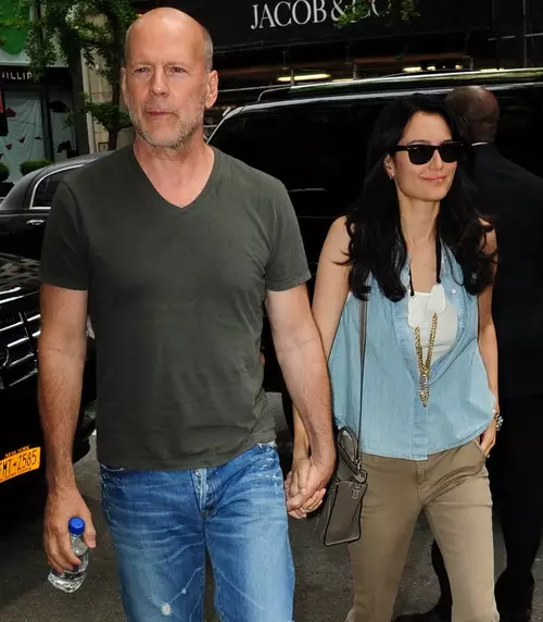 Gelditu Markoa: Selena Gomez, George Clooney, Natalie Portman, Bruce Willis eta beste batzuk 77180_20