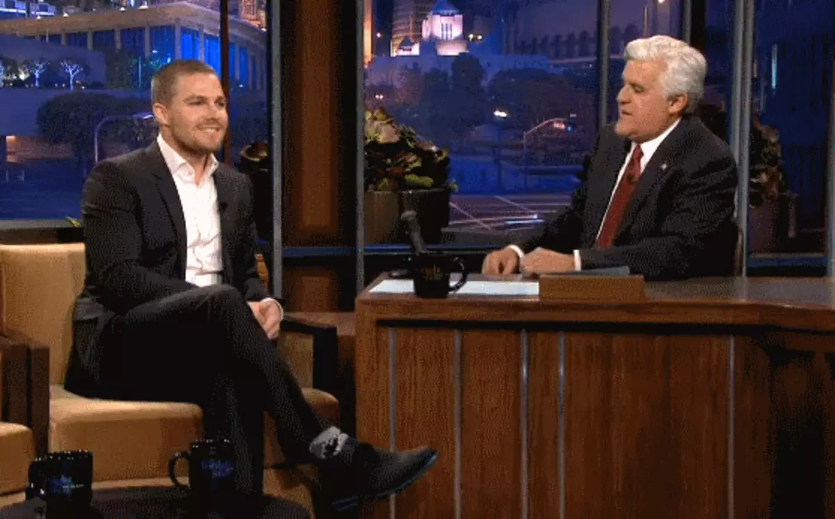 Stephen Amell di Show Jay Leno