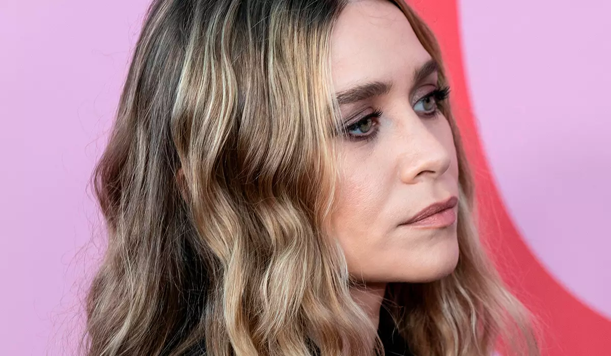 Photo: Mary-Kate Olsen pris à une date avec un banquier après un divorce