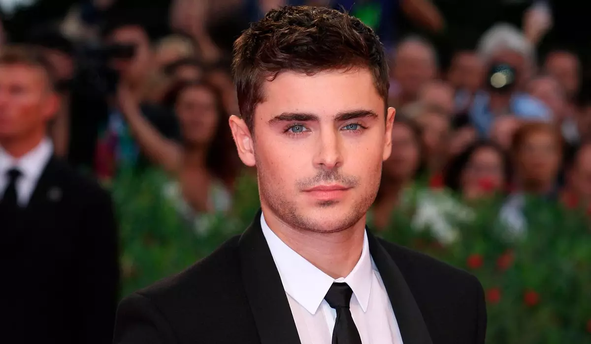 Zak Efron yêu dấu "đã thay đổi cuộc sống của mình để tốt hơn"