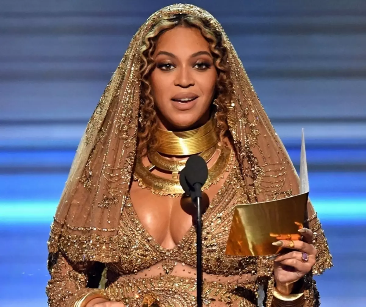 Beyonce, sən sənədli filmində ağır hamiləlik və çətin ölən oğlu haqqında danışdı