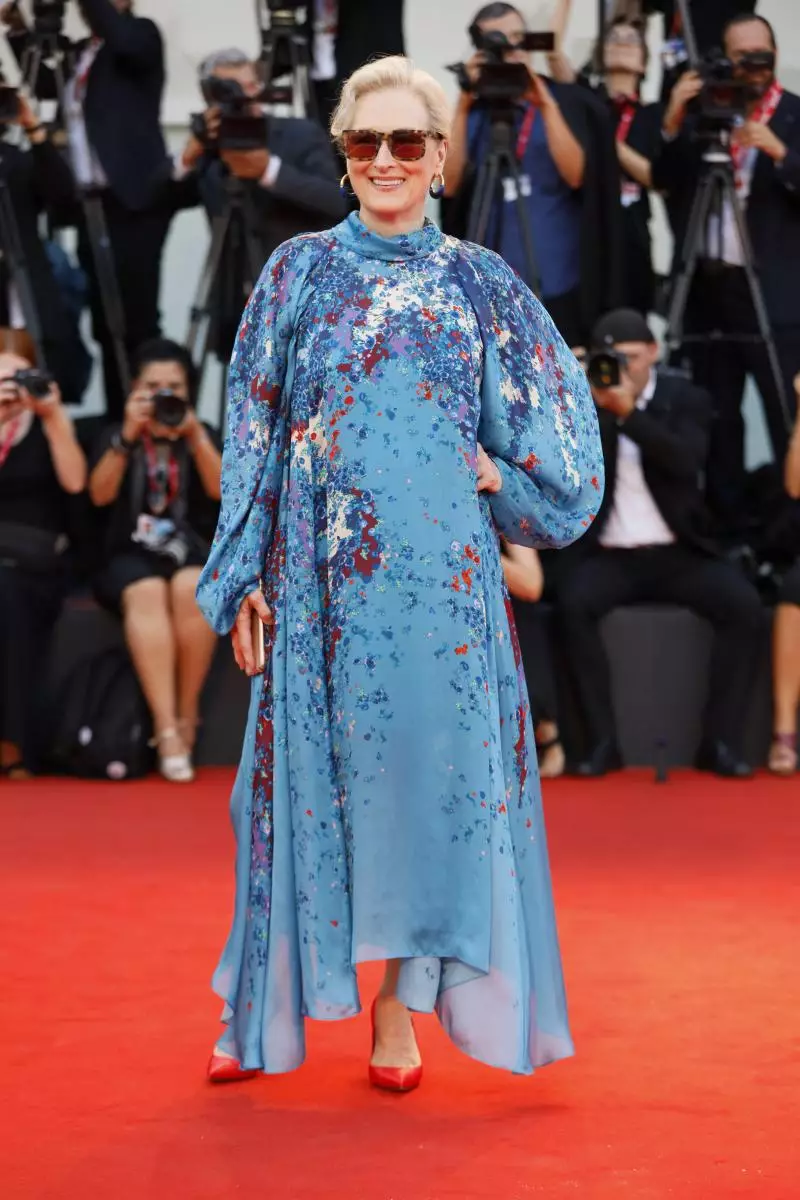 Penelope Cruz, Sienna Miller, Meryl Streep na Yuda chini katika tamasha la Filamu la Venetian la 76 79981_9