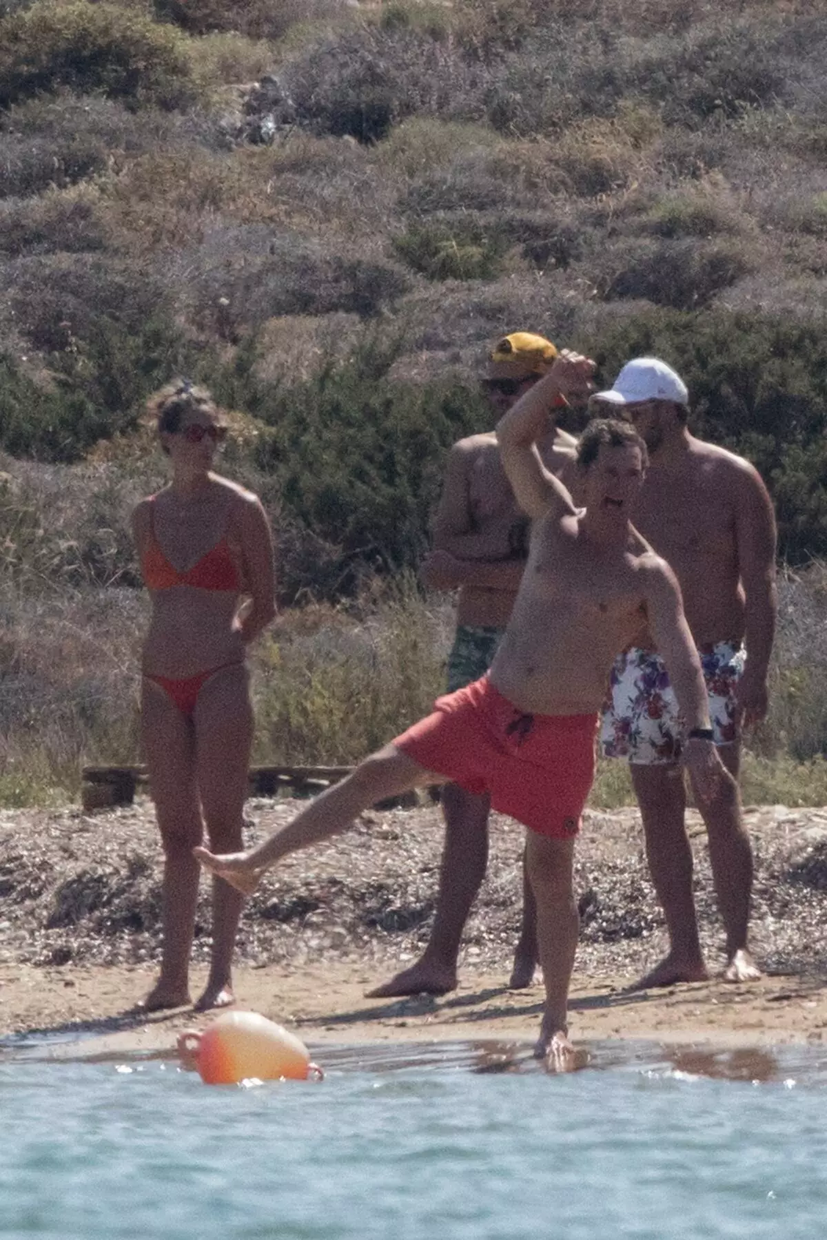 Nuk është më super: Matthew McConaja u bashkua në plazh në Greqi 82309_5