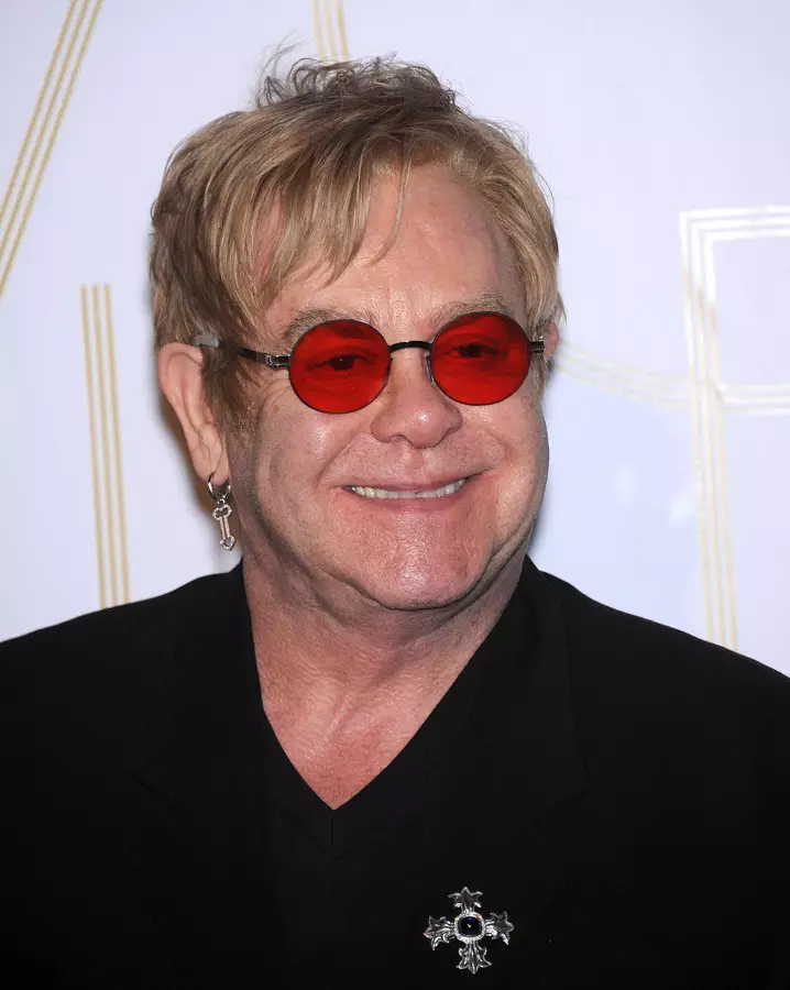 Elton John และ Ricky Martin โทรหา Boycott Dolce & Gabbana