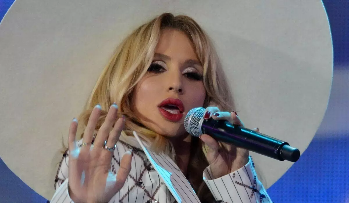 Svetlana loboda సోకిన Covid-19: "వైరస్ ఎవరైనా విడిచిపెట్టదు"