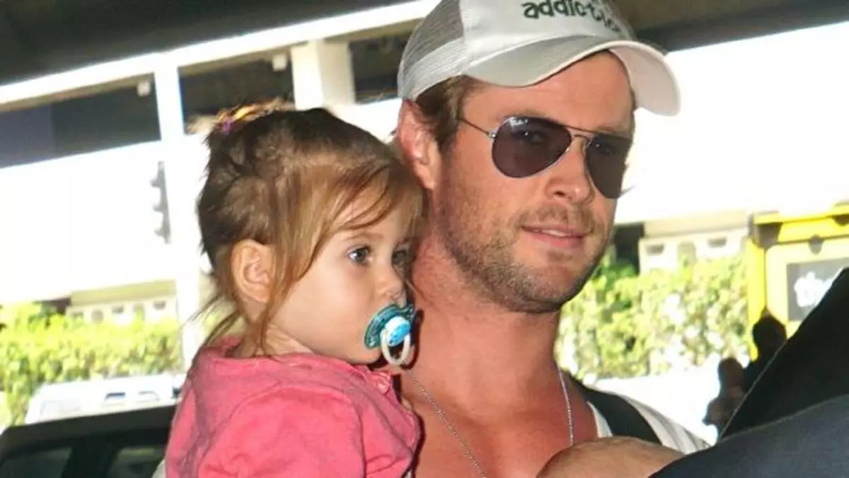 Chris Hemsworth ngeunaan Sejarah: "Ayeuna kuring terang naon cinta"