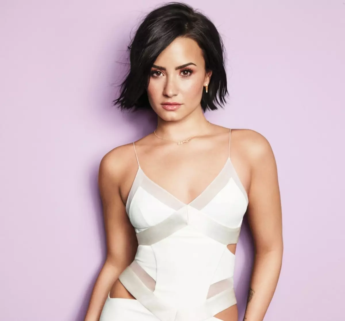 Demi Lovato yn it tydskrift Cosmopolitan. Septimber 2015.