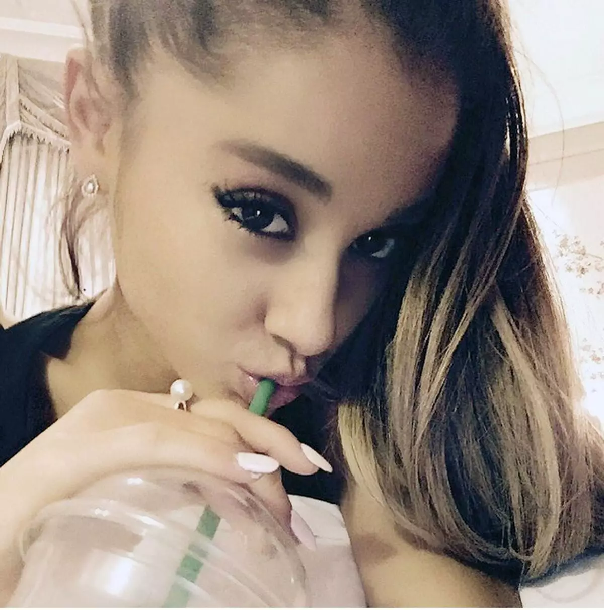 Ariana Grande cadde sotto l'osservazione della polizia a causa del suo comportamento osceno 87498_1