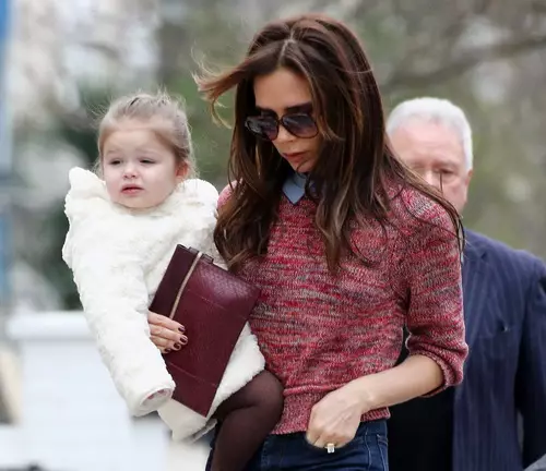 Fireemu Duro, Victoria Beckham, Anton Banras, Katie Holmes ati awọn omiiran 88844_7