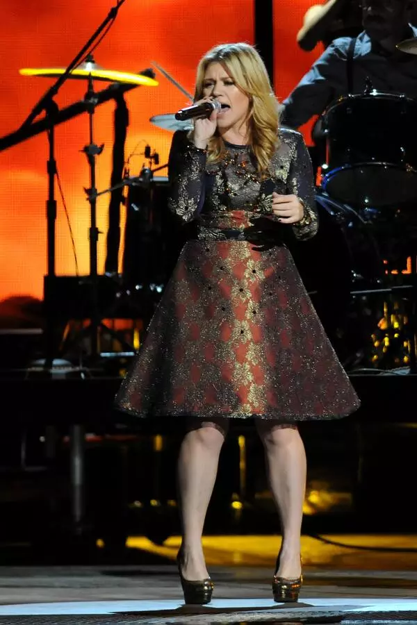 Kelly Clarkson va dir com va aconseguir perdre pes