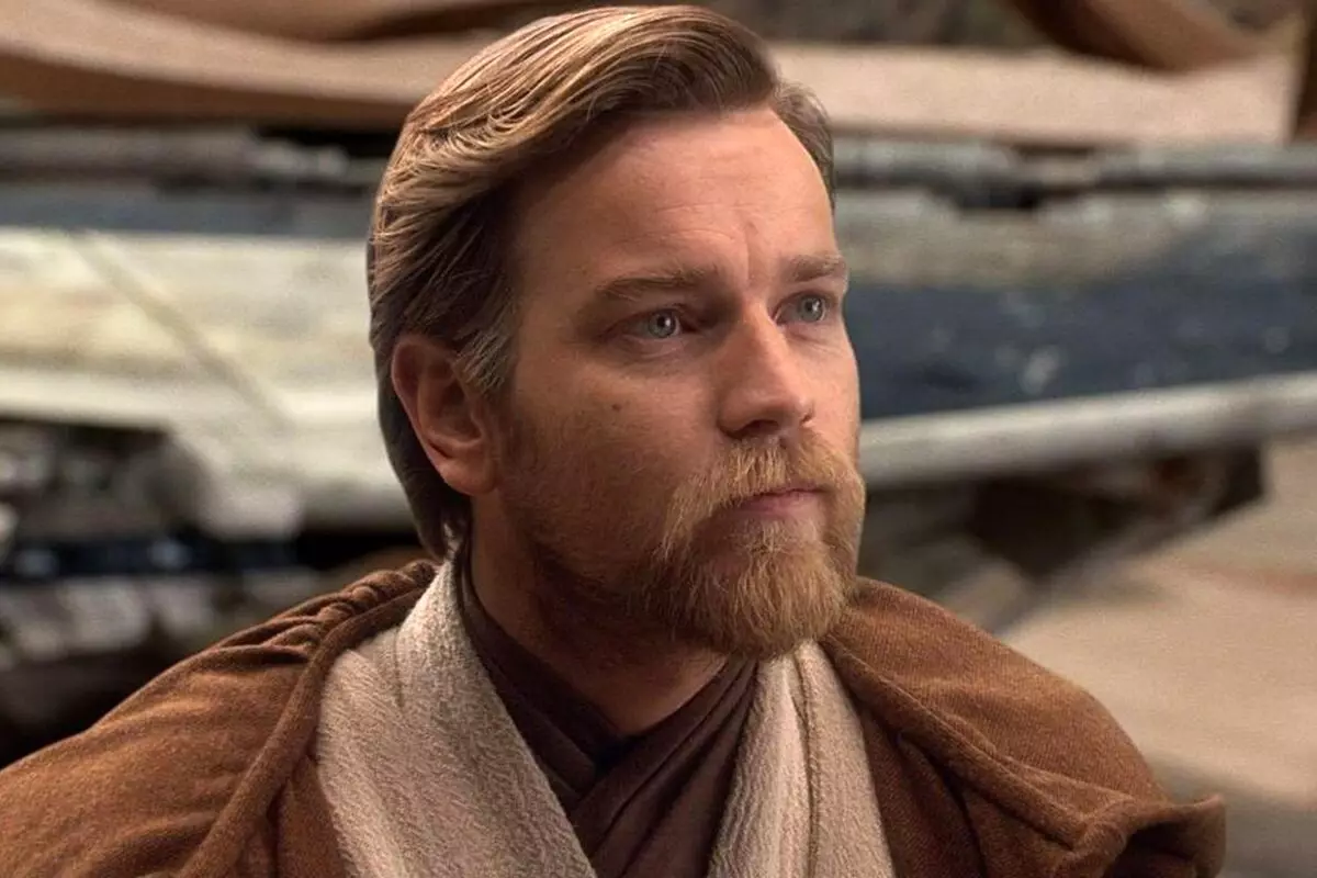 Foto: Bārdains Yuena McGregor notverts pirms šaušanas sērijas "Kenobi"