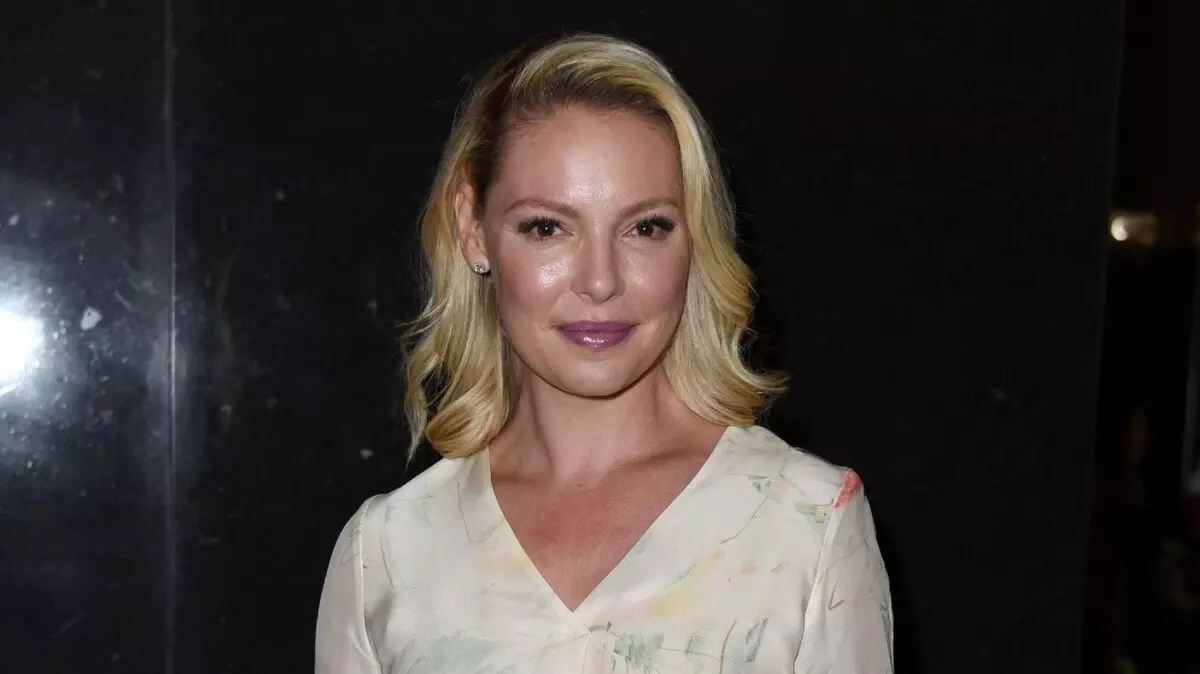 "Malahelo aho": Catherine Heigle dia naneho hevitra momba ny lahatenin'ny mpilalao sarimihetsika "sarotra"