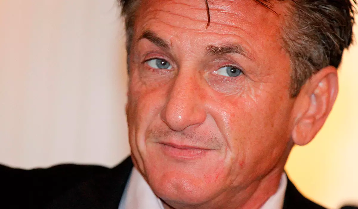 Krievu hakeri Hacked: Sean Penn reaģēja uz savu vīrusu fotogrāfiju