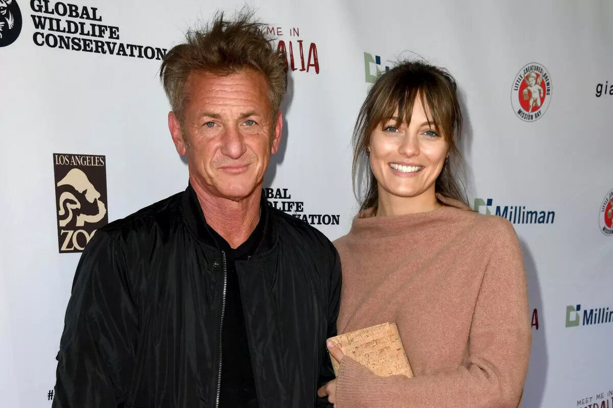 Sean Penn het vertel van die "bedekte" troue met die geliefde Leyla George