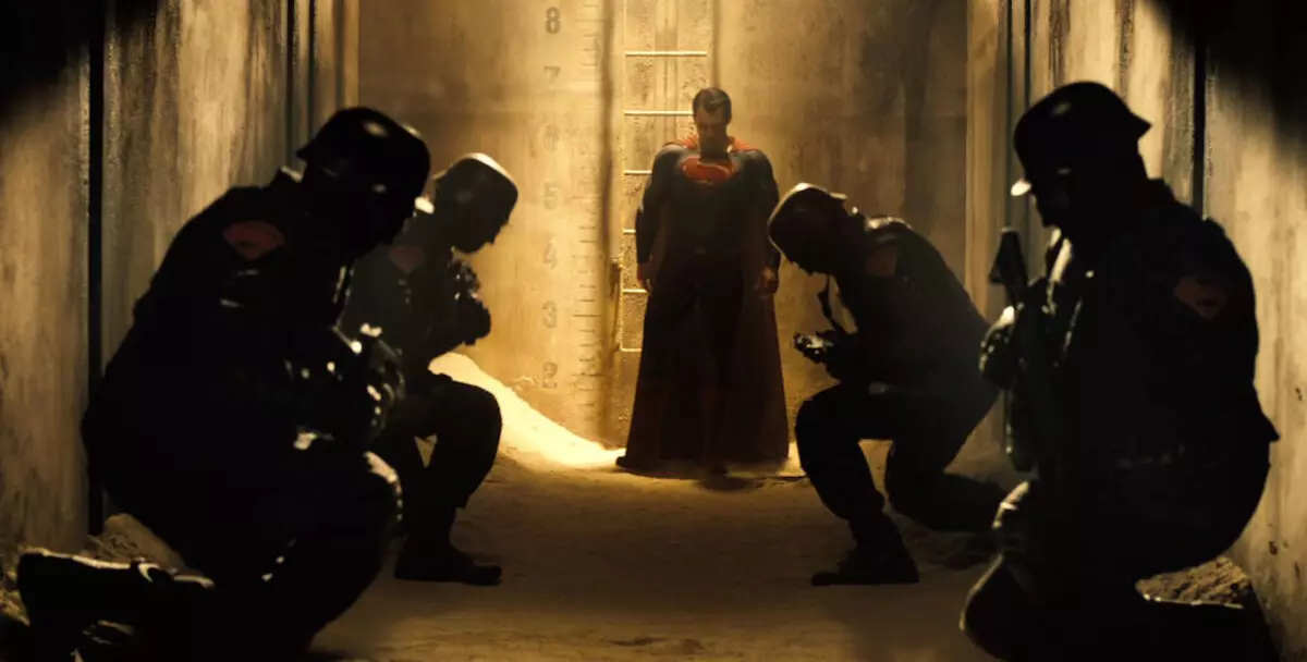 Director "Shazama!" Repetiu a escena de Batman contra Superman cun final inesperado