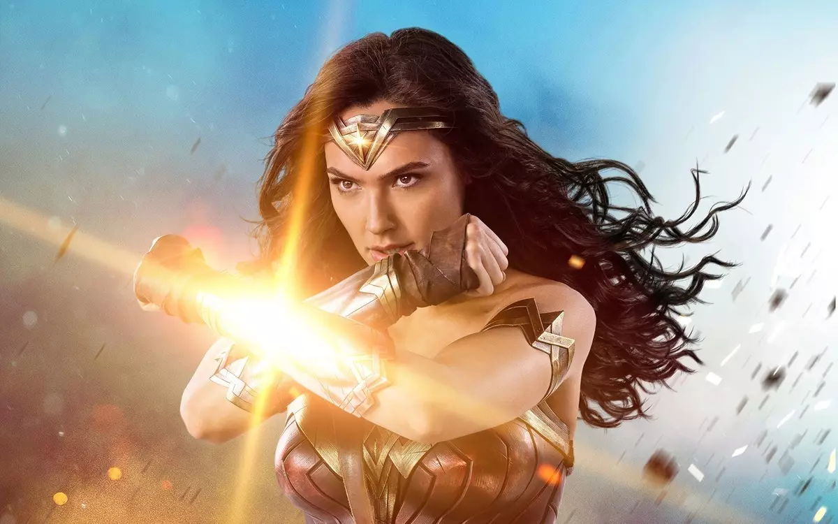 Gal Gadot lovede den spændende historie i "Wonder Woman 2"