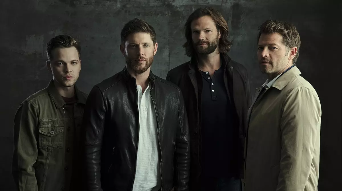 Sterne "Supernatural" diskutieren mit Fans ein umstrittenes Finale der Serie live