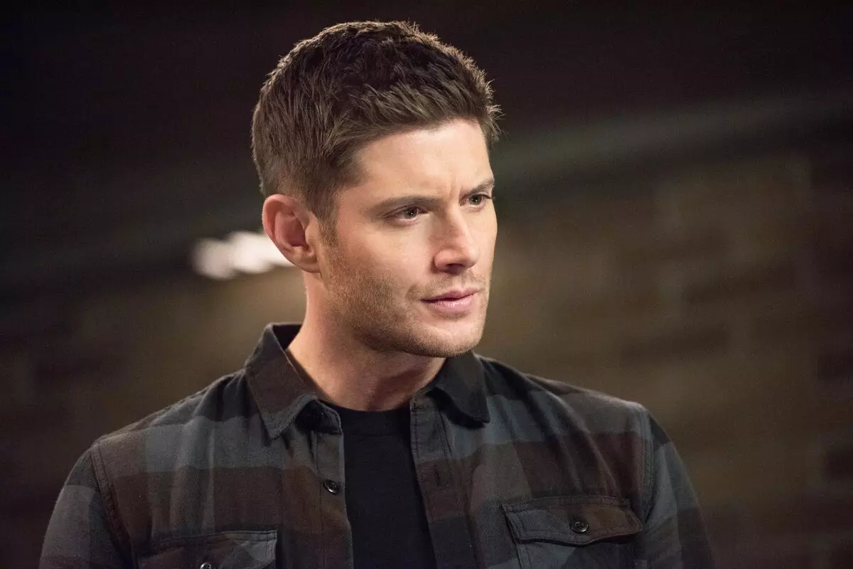 Niaiky i Jensen ECL fa tsy ao anatin'ny tenany mihitsy izy amin'ny fiafarany "supernatural"