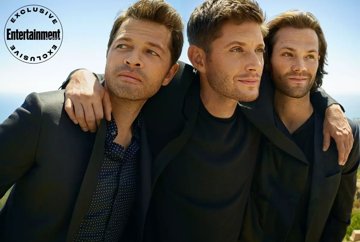 Jared Padalekia, Jensen Ekls e Misha Collins nel servizio fotografico "soprannaturale" per EW