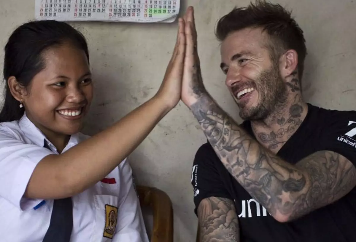 Si David Beckham sa usa ka adlaw naghatag sa iyang Instagram 15-anyos nga estudyante sa Indonesia sa Indonesia