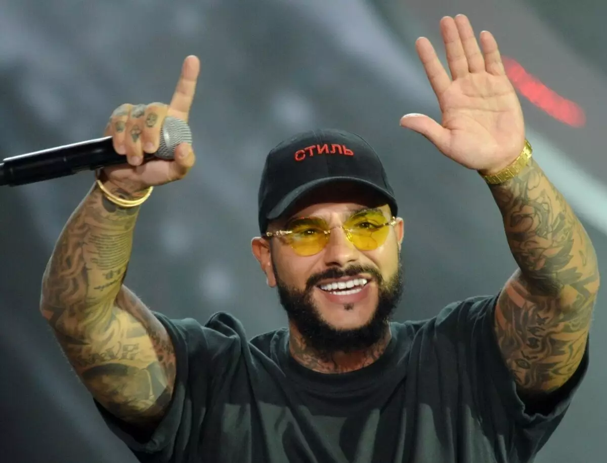 "Anastasia hâldt fan herten": Timati bang krige abonnees "Gefallen" Games mei har soan