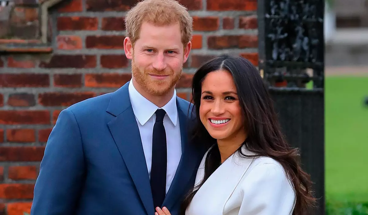 Megan Markle နှင့် Prince Harry သည် 39 နှစ်မြောက်နှစ်ပတ်လည်တွင်အံ့အားသင့်စရာ Kate Middleton ကိုနှစ်သက်ဖွယ်ရာ Kate Middleton