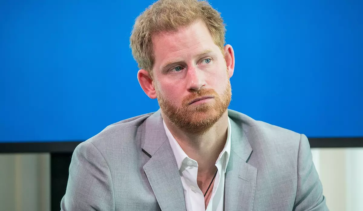 "Rewşa bi malbatê re ne-îdeal e": Hevalek Prince Harry li ser "Megesite" nîqaş kir